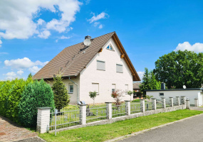 Hinter der Schule 1, 3 Bedrooms Bedrooms, 6 Rooms Rooms,2 BathroomsBathrooms,Haus,zu verkaufen,Hinter der Schule 1,1361