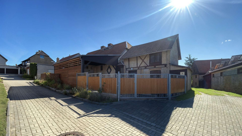 1 Bedroom Bedrooms, 5 Rooms Rooms,4 BathroomsBathrooms,Haus,zu verkaufen,1366